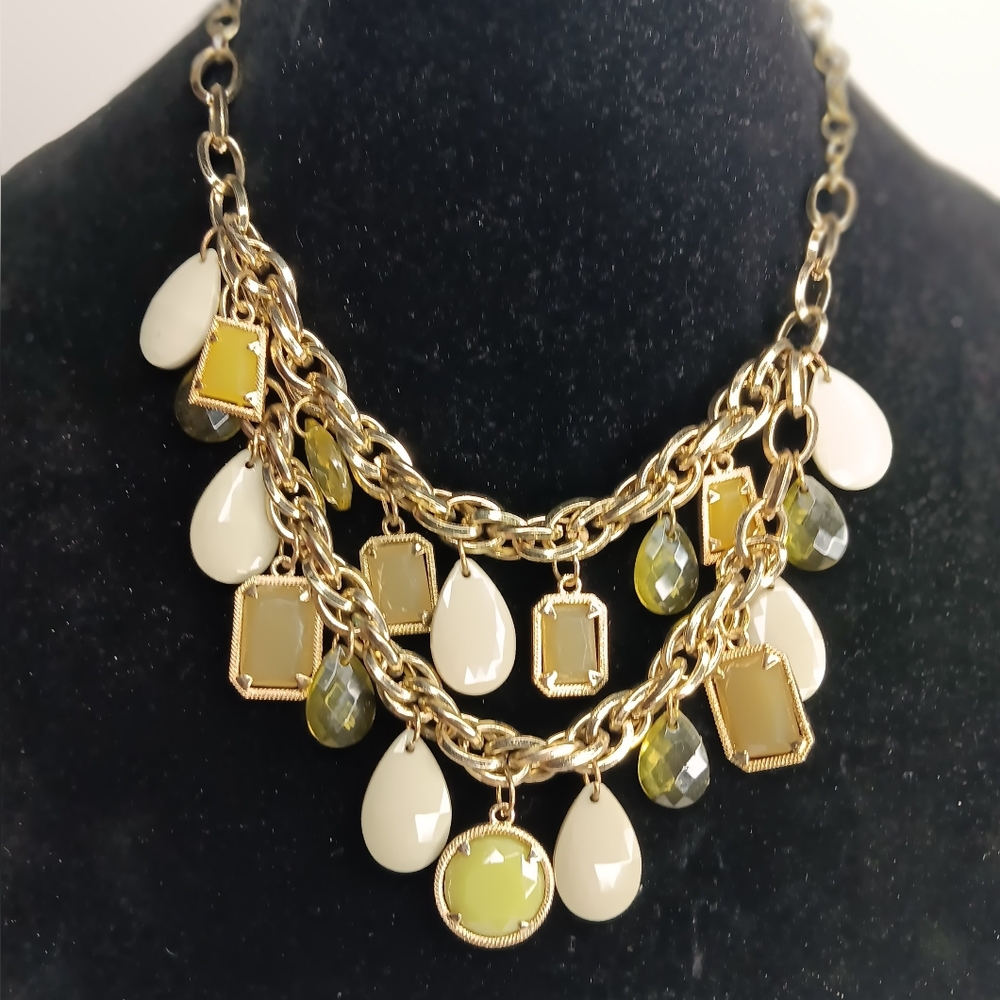 Elegant Green and Cream Necklace Costume